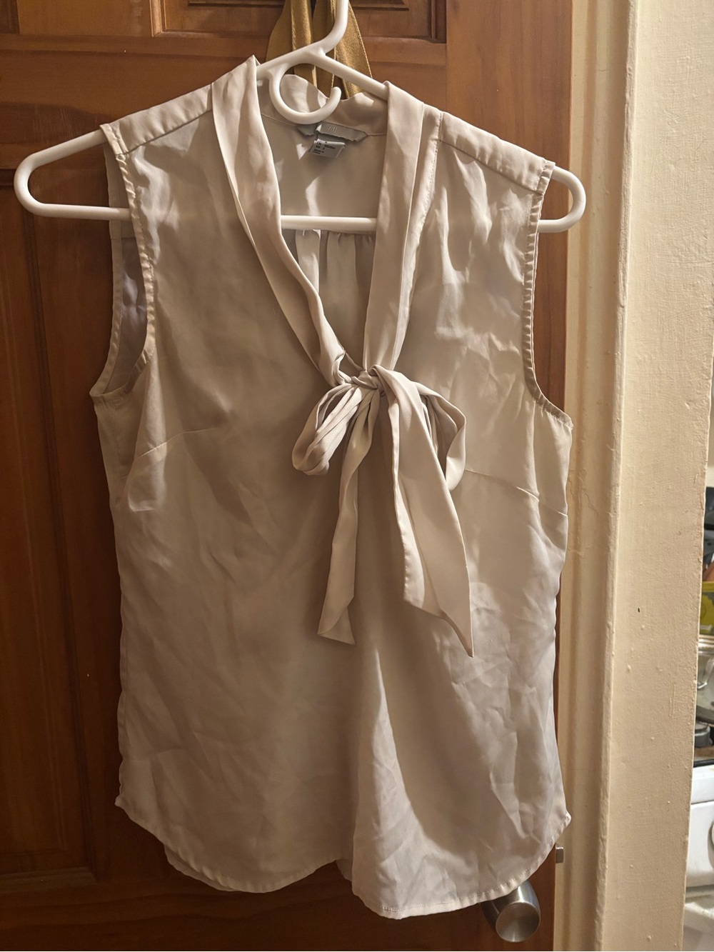 H&M sleeveless blouse